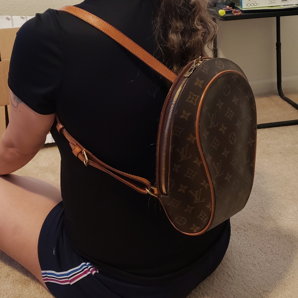 Louis Vuitton Ellipse Backpack - Picture 10 of 12